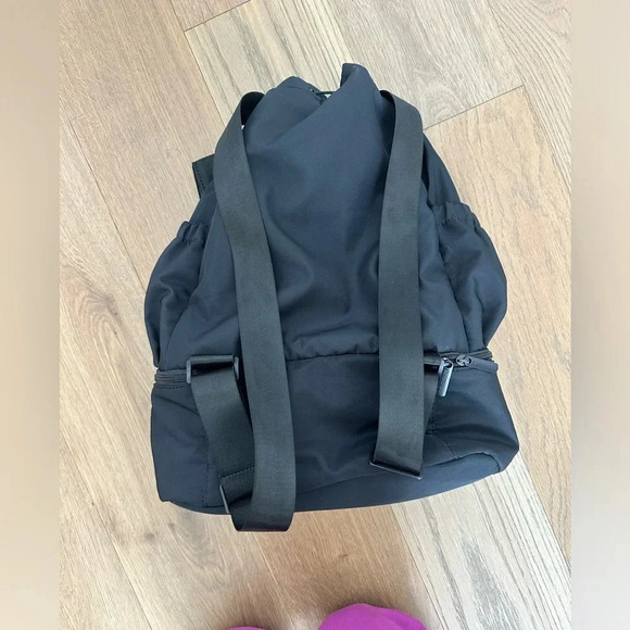 Beyond Yoga Gym Bag New Drawstring Black Convertible Bag - Picture 2 of 8